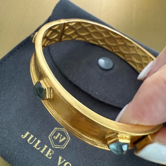 Julie Vos /Retired bangle hinged bracelet with iridescent glass stones *firm*💕 - Picture 9 of 11